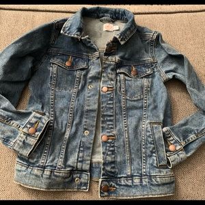 Wonder nation denim jacket. Size 6-7 girls. Pre-owned. In Excellent shape.